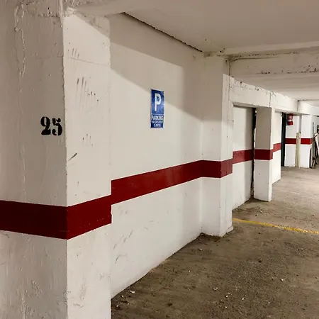 Espacioso De Diseno A 3 Min Renfe Con Parking Privado * قرطبة