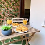 Espacioso De Diseno A 3 Min Renfe Con Parking Privado