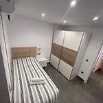 Espacioso De Diseno A 3 Min Renfe Con Parking Privado *