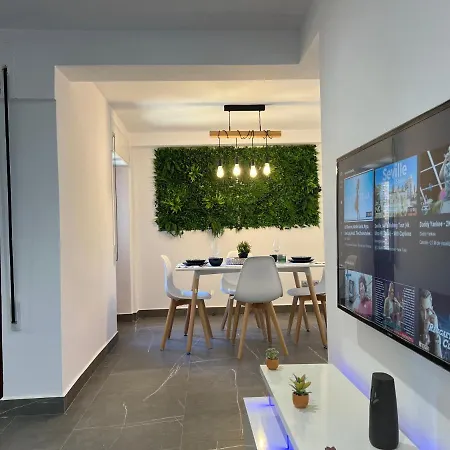 Apartamento Espacioso De Diseno A 3 Min Renfe Con Parking Privado *