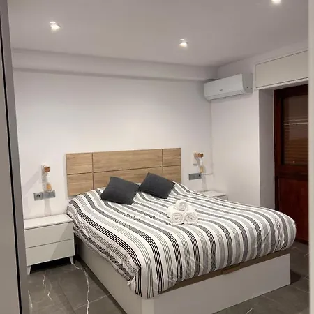 Apartamento Espacioso De Diseño A 3 Min Renfe.