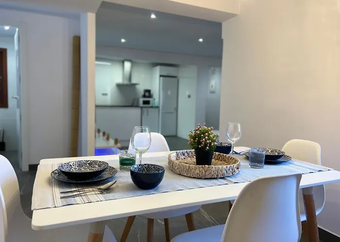 Apartamento Espacioso De Diseno A 3 Min Renfe Con Parking Privado Cordoba