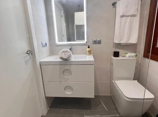 Apartment Apartamento Espacioso De Diseno A 3 Min Renfe Con Parking Privado Cordoba