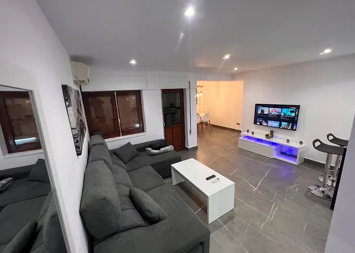 Apartamento Espacioso De Diseno A 3 Min Renfe Con Parking Privado Apartment Córdoba