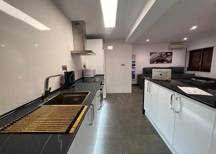 Apartamento Espacioso De Diseno A 3 Min Renfe Con Parking Privado Apartment *