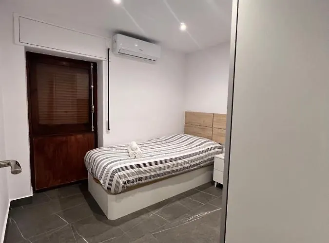 Apartamento Espacioso De Diseno A 3 Min Renfe Con Parking Privado * Cordoba