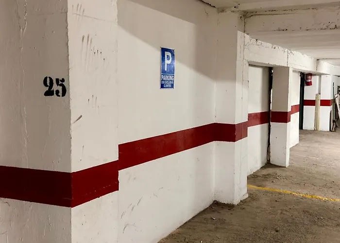 Apartamento Espacioso De Diseno A 3 Min Renfe Con Parking Privado * Córdoba