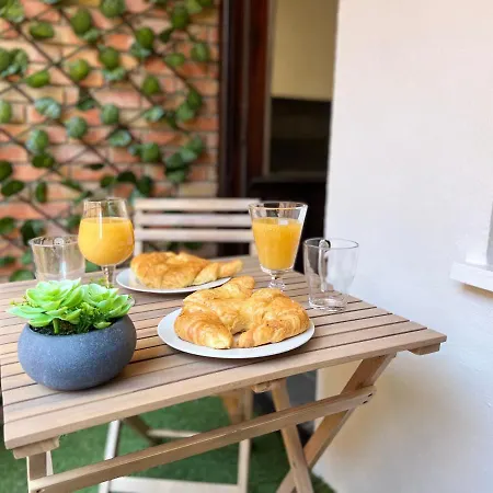 Espacioso De Diseno A 3 Min Renfe.