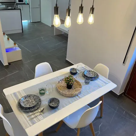 Espacioso De Diseno A 3 Min Renfe. *