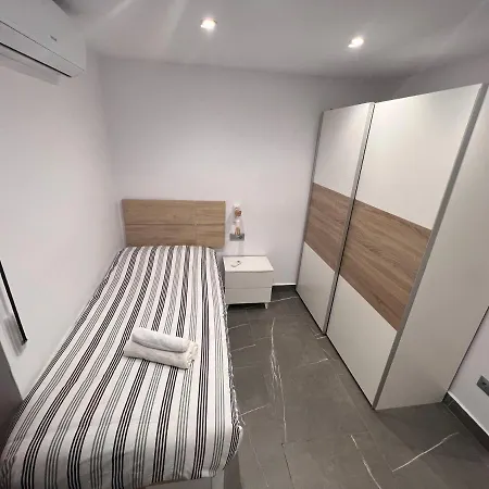 Espacioso De Diseno A 3 Min Renfe Con Parking Privado Cordoue