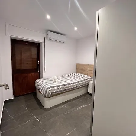 Espacioso De Diseno A 3 Min Renfe. * Кордова