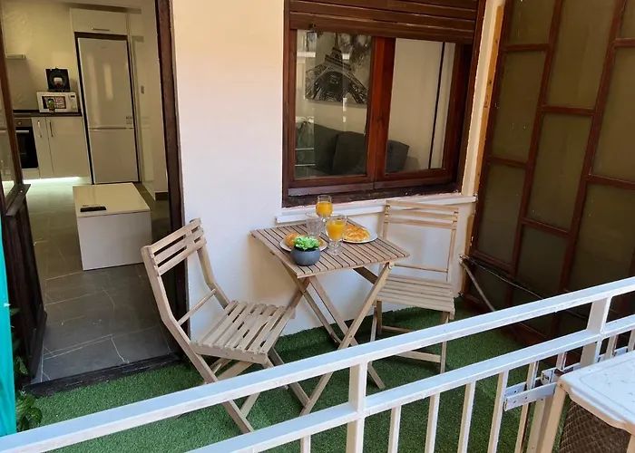 Espacioso De Diseno A 3 Min Renfe Con Parking Privado Apartament *