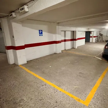 アパート Espacioso De Diseno A 3 Min Renfe Con Parking Privado